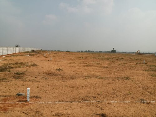 Pyramid plot sector 70a